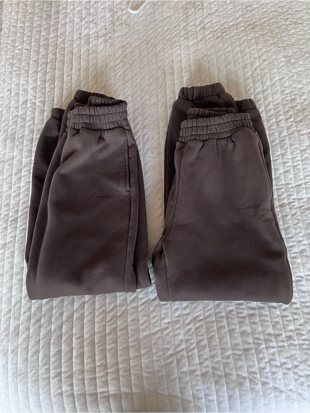 Two Comfrt Cozy Fleece  sweatpants/ Joggers Medium -chocolate brown